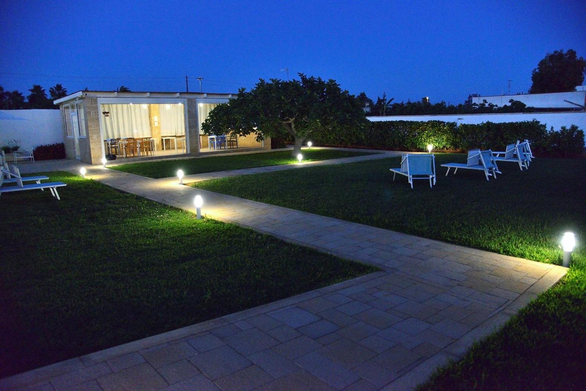 B&B Domus Terra Mare Torre San Giovanni Ugento Exterior photo